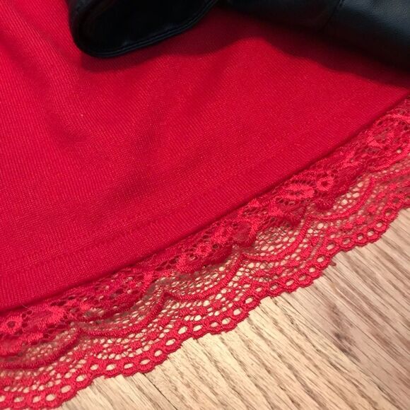 Citrus | Red Lace Hem Sweater - Picture 8 of 9